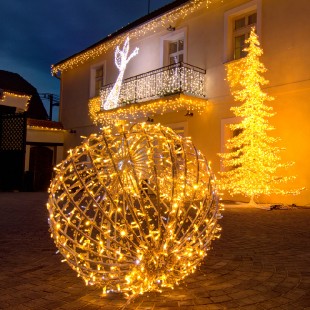 Weihnachtsbeleuchtung Kugel Außen